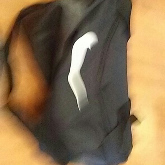 Nike duffle bag - Picture 3 of 4